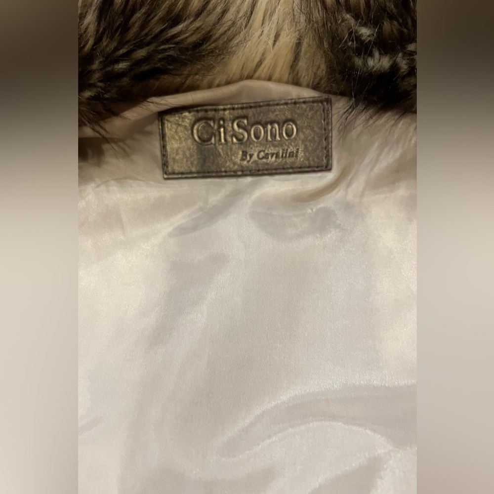 Ci Sono Faux Fur Vest by Cavalini - Picture 4 of 8